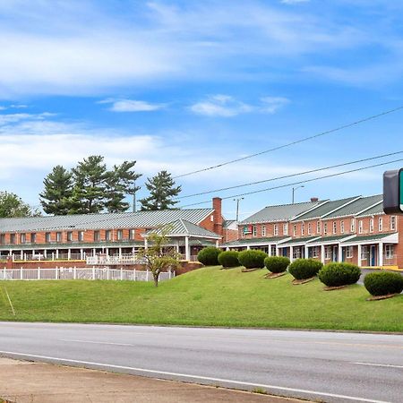 Econo Lodge Waynesboro - Skyline Drive Bagian luar foto