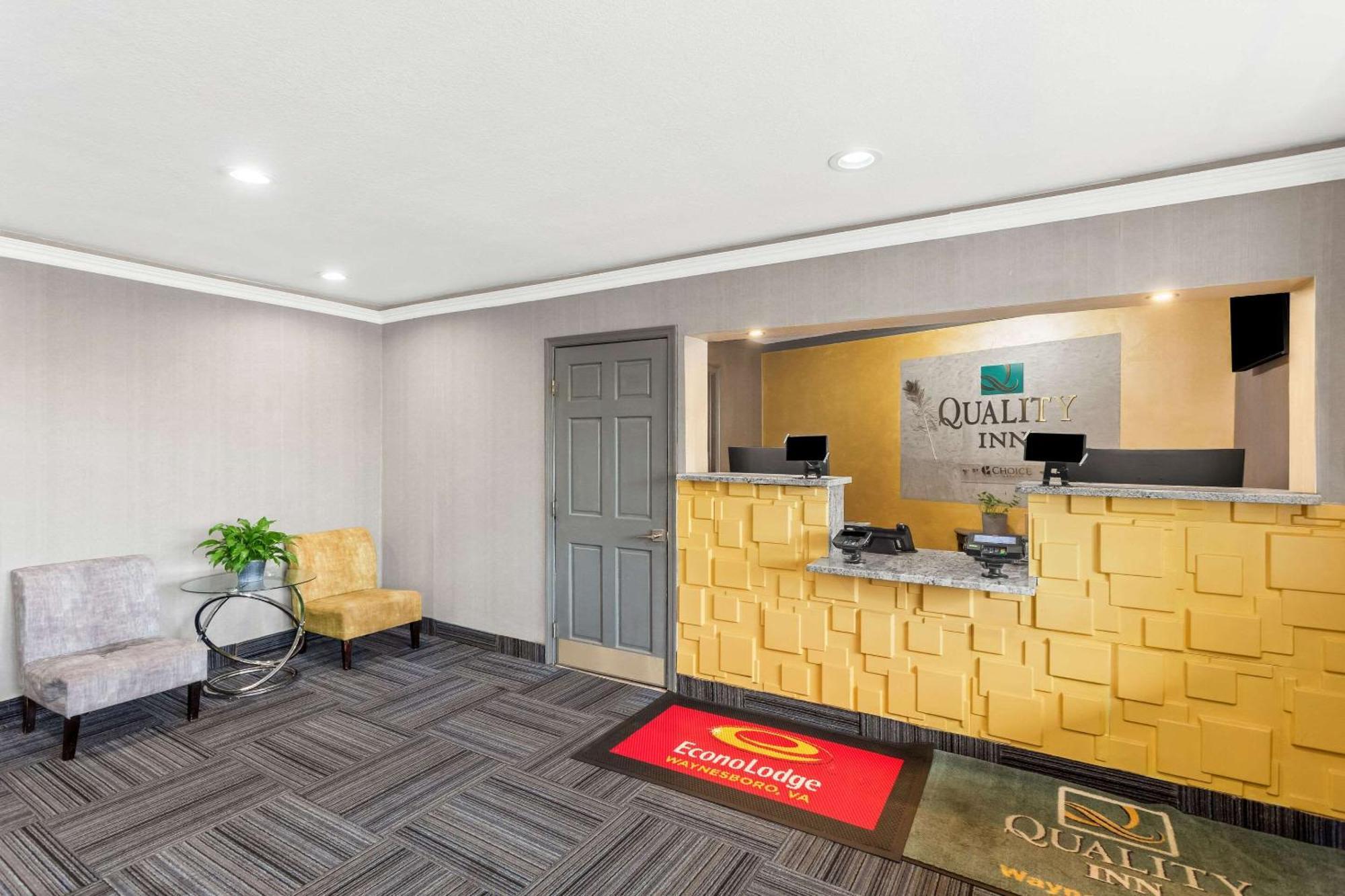 Econo Lodge Waynesboro - Skyline Drive Bagian luar foto